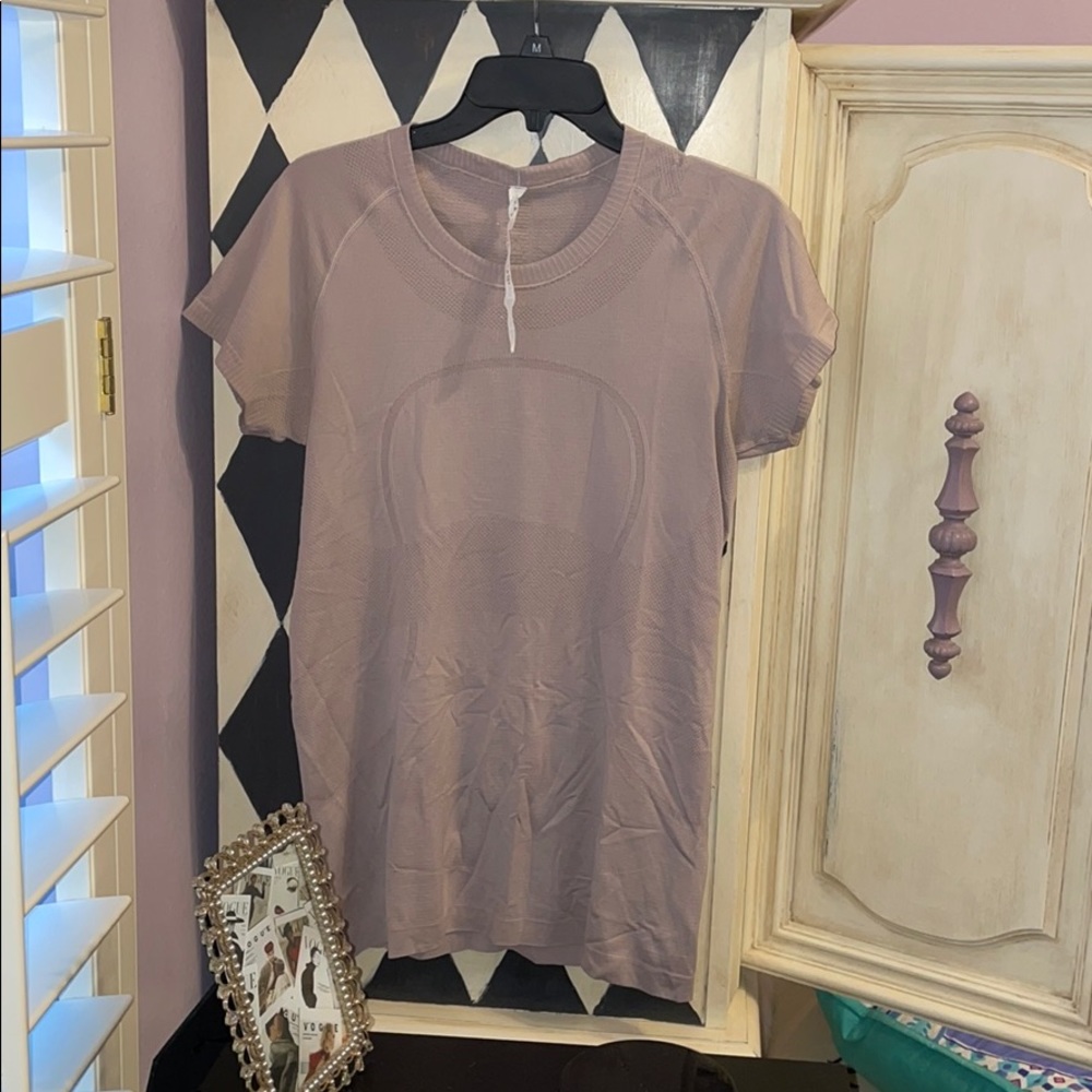 Lululemon swiftly tech top